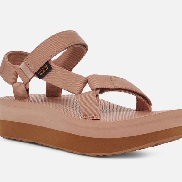 TEVA Women's Flatform Universal Sandal in Beige/yellow, Size 9 - Picture 1 of 4